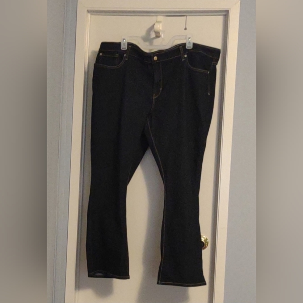 Levi Strauss & Co signature boot cut totally shaping jeans Size 26WS